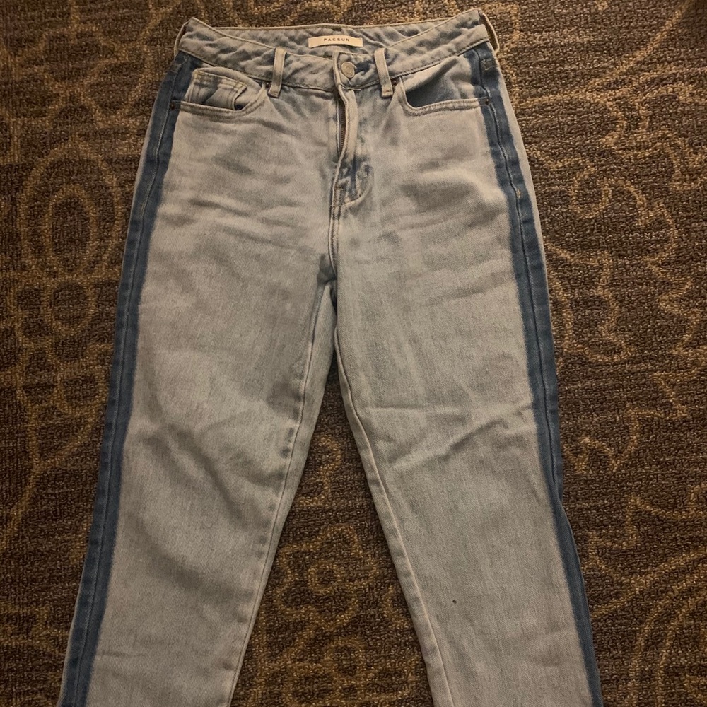 Pacsun Highwaisted Stripped Mom Jeans Light Wash